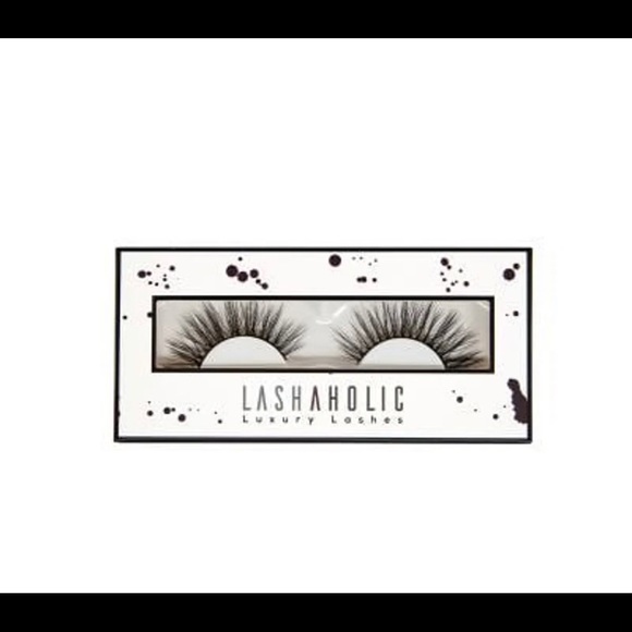 LASHAHOLIC KISS ME SILK LUXURY LASHES BNIB - Picture 3 of 4